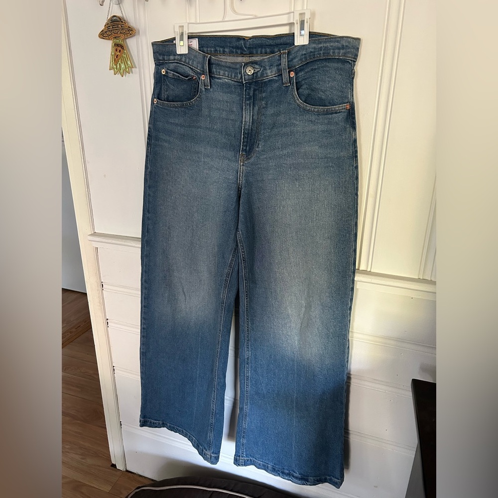 GAP Women's Wide Leg Jeans - Picture 2 of 5